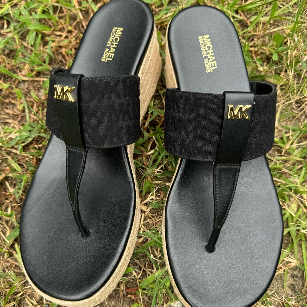 re-took picMichael Kors size 9 black tan sandals, high platform never worn